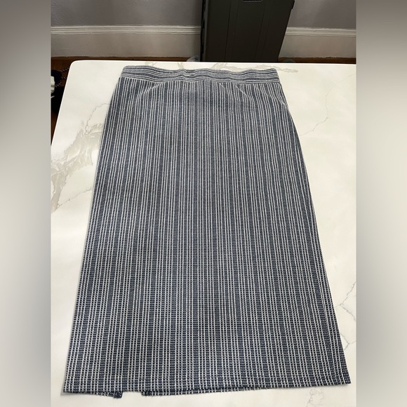 LOFT blue and white midi skirt - Picture 3 of 3